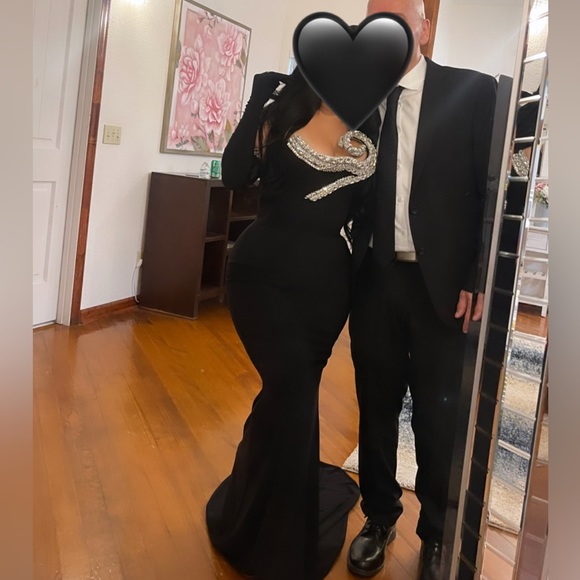 Albina Dyla Black Gown - Picture 3 of 7